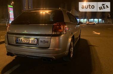 Хэтчбек Opel Signum 2003 в Киеве