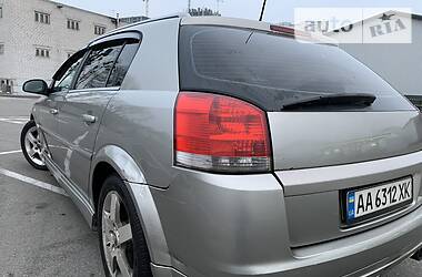 Хэтчбек Opel Signum 2003 в Киеве