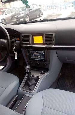 Хэтчбек Opel Signum 2003 в 