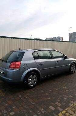 Хэтчбек Opel Signum 2003 в 