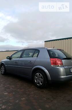 Хэтчбек Opel Signum 2003 в 