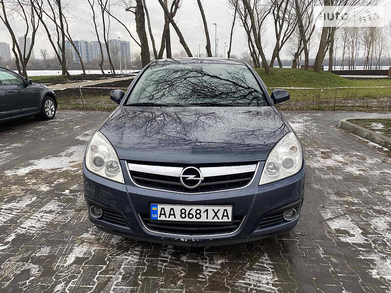 Хэтчбек Opel Signum 2006 в Киеве