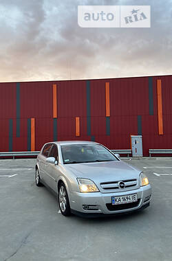 Хэтчбек Opel Signum 2004 в Киеве