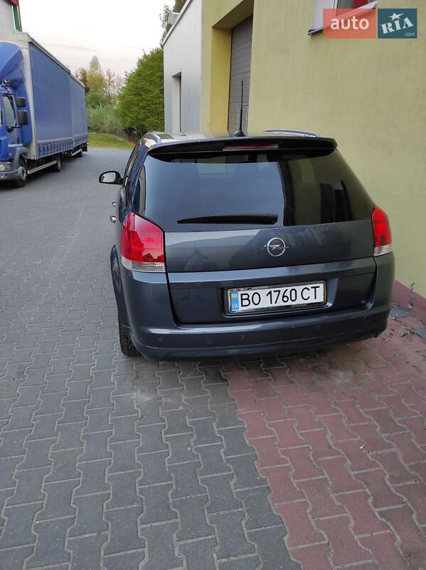 Лифтбек Opel Signum 2007 в Кременце