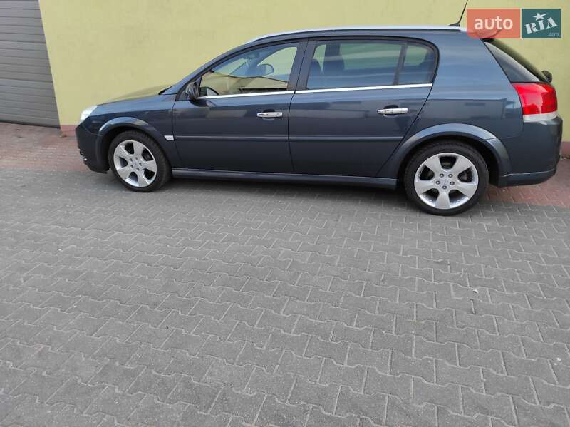 Лифтбек Opel Signum 2007 в Кременце