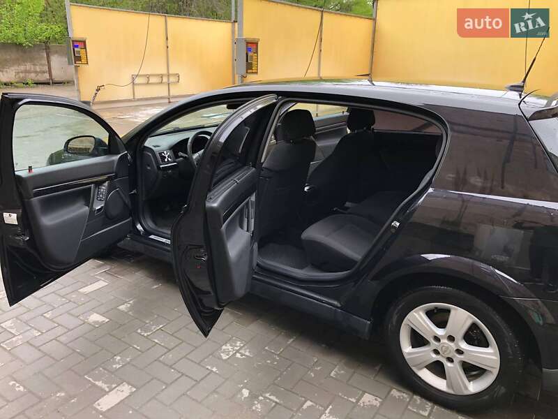 Хэтчбек Opel Signum 2005 в Кривом Роге