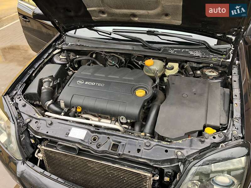 Хэтчбек Opel Signum 2005 в Кривом Роге