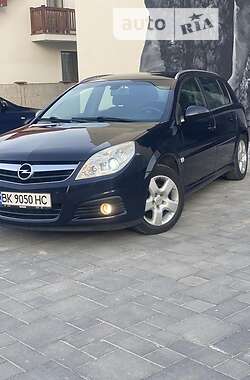 Хэтчбек Opel Signum 2006 в 