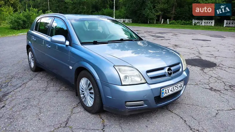 Хэтчбек Opel Signum 2003 в 