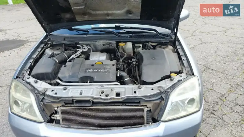 Хэтчбек Opel Signum 2003 в 