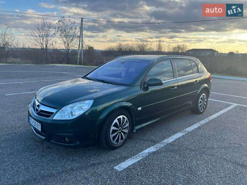 Хэтчбек Opel Signum 2005 в Черновцах