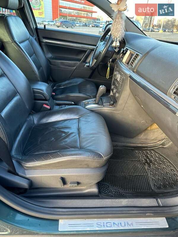 Хэтчбек Opel Signum 2005 в Черновцах