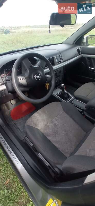 Хэтчбек Opel Signum 2004 в Николаеве