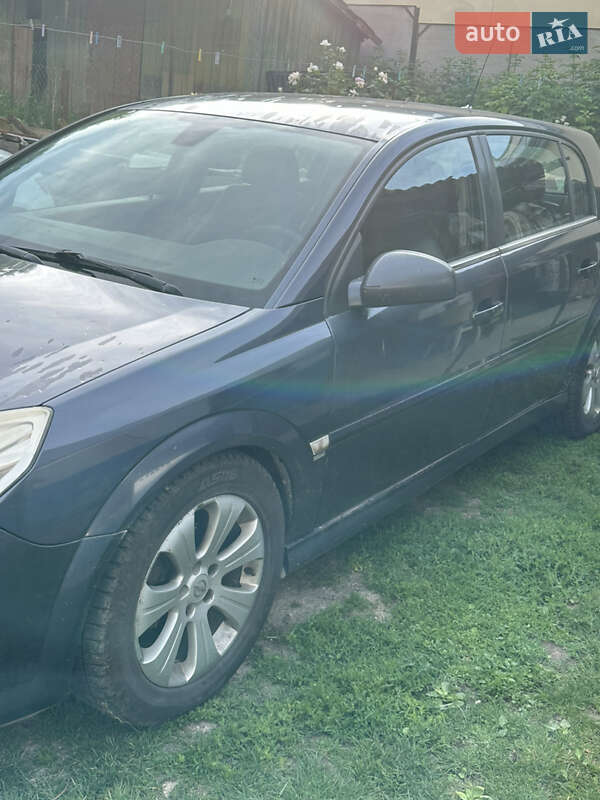 Хетчбек Opel Signum 2005 в Підволочиську