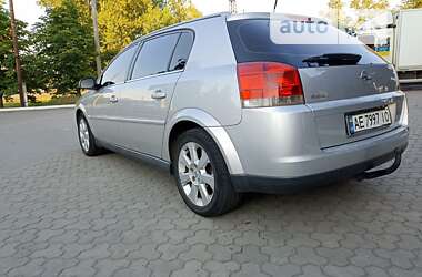 Хетчбек Opel Signum 2004 в Павлограді