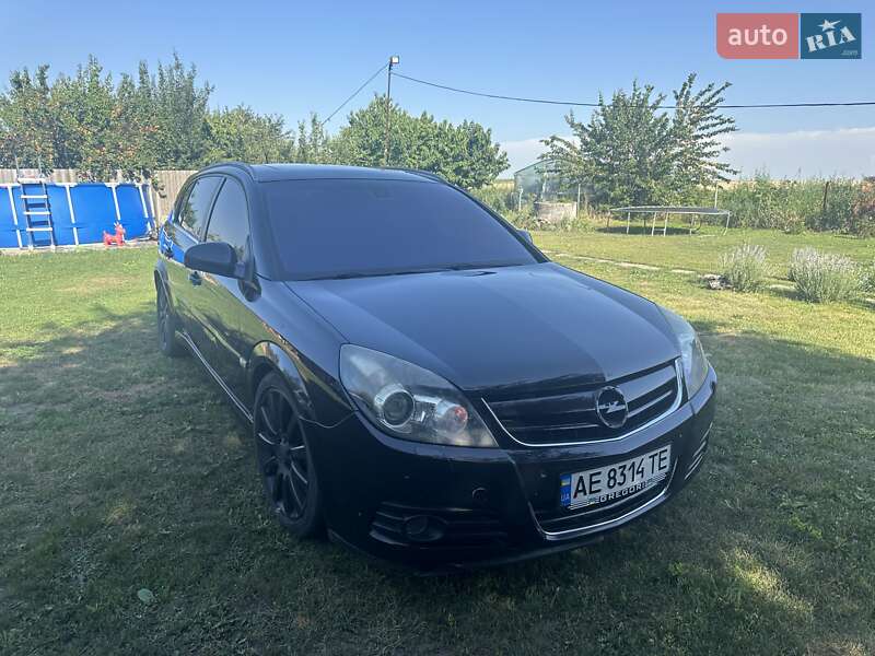 Opel Signum 2005