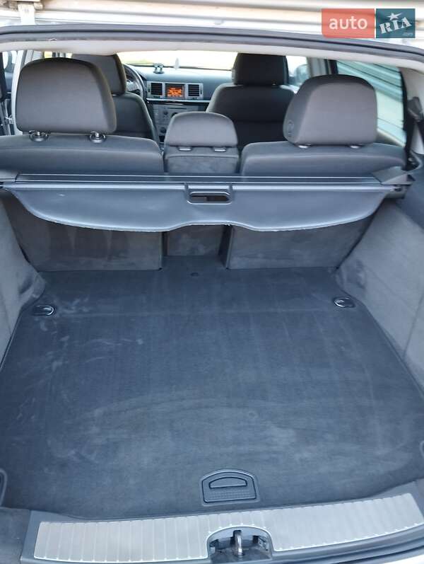 Хэтчбек Opel Signum 2004 в Ковеле