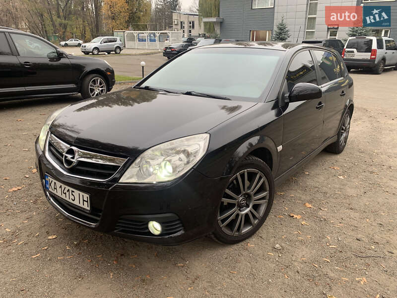 Хэтчбек Opel Signum 2007 в Киеве