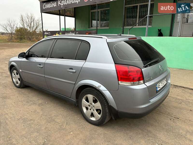 Хэтчбек Opel Signum 2003 в Кривом Роге
