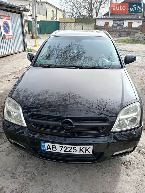 Хэтчбек Opel Signum 2005 в 