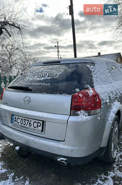 Хетчбек Opel Signum 2004 в Володимирі