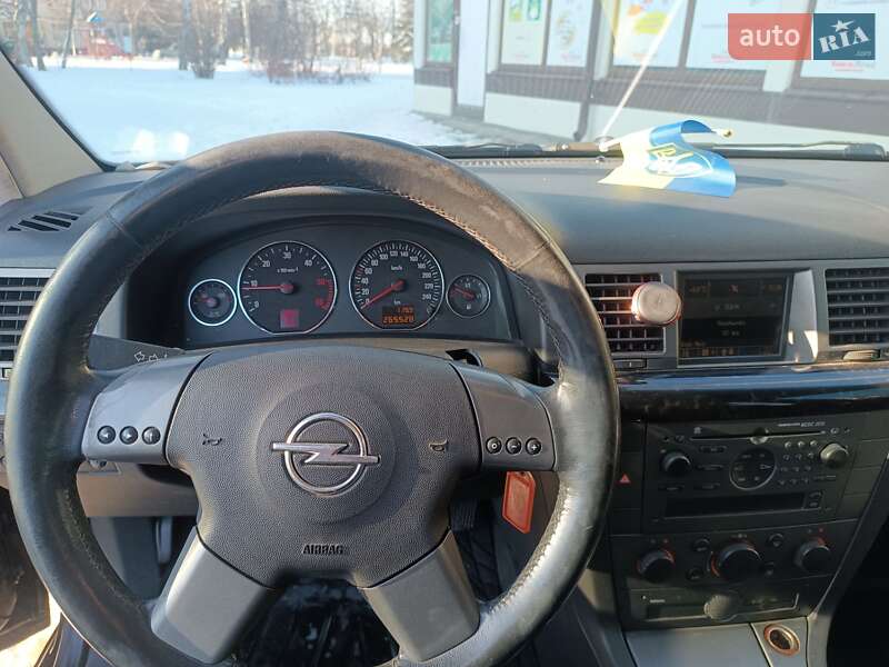 Хэтчбек Opel Signum 2004 в Харькове
