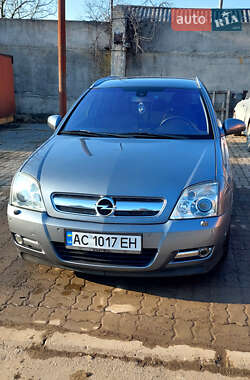 Хэтчбек Opel Signum 2005 в 