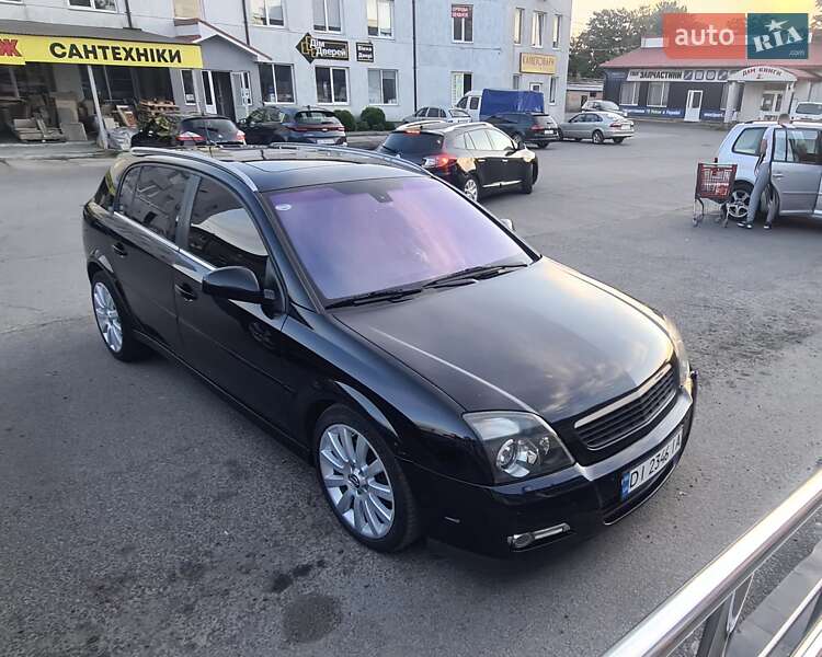 Opel Signum 2004