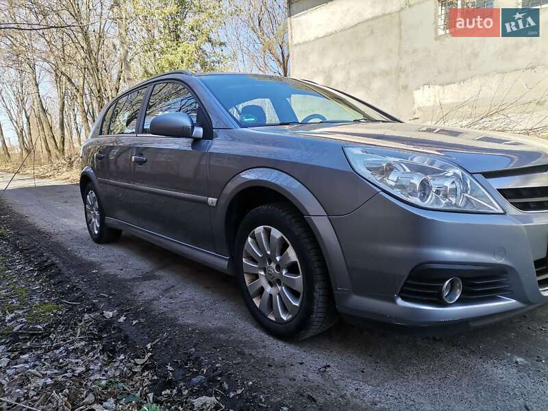 Хэтчбек Opel Signum 2006 в Костополе