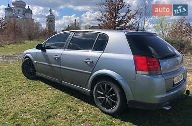 Хэтчбек Opel Signum 2004 в Калуше