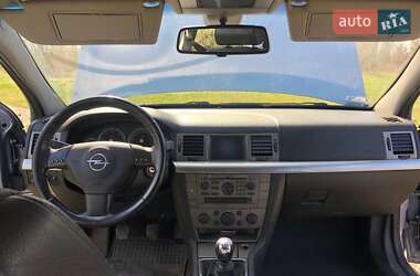 Хэтчбек Opel Signum 2004 в Калуше