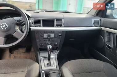 Хэтчбек Opel Signum 2005 в 