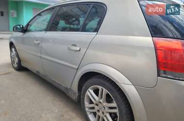 Хэтчбек Opel Signum 2005 в 