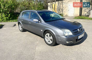 Хэтчбек Opel Signum 2004 в 