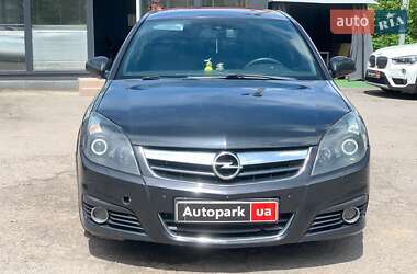Хэтчбек Opel Signum 2006 в 