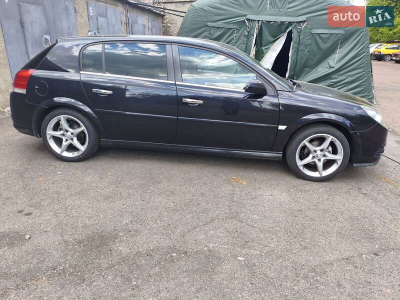 Хэтчбек Opel Signum 2007 в Киеве