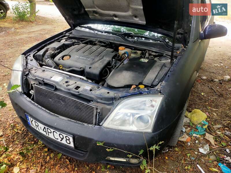 Хэтчбек Opel Signum 2004 в Покровском