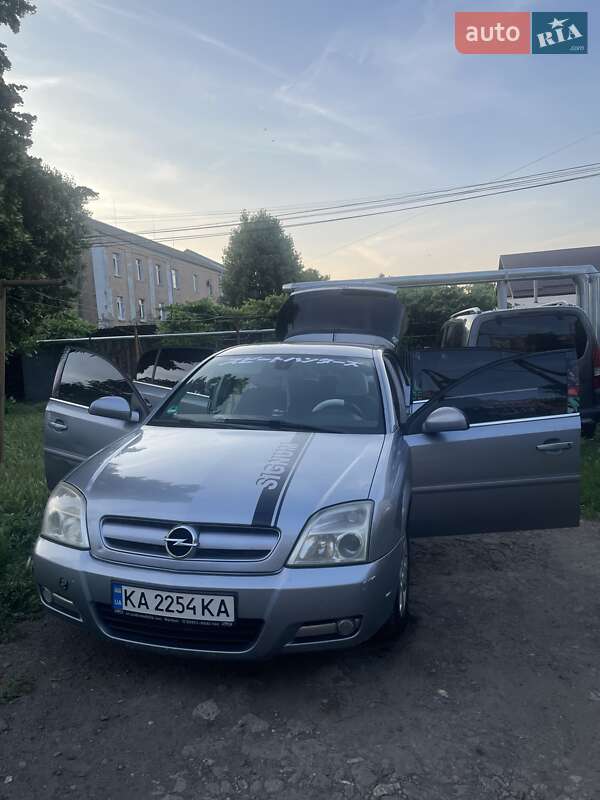 Opel Signum 2003