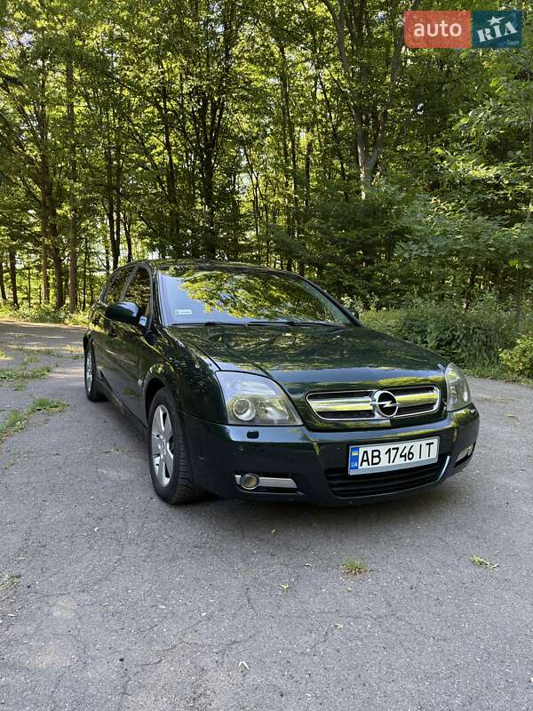 Хэтчбек Opel Signum 2004 в Жмеринке