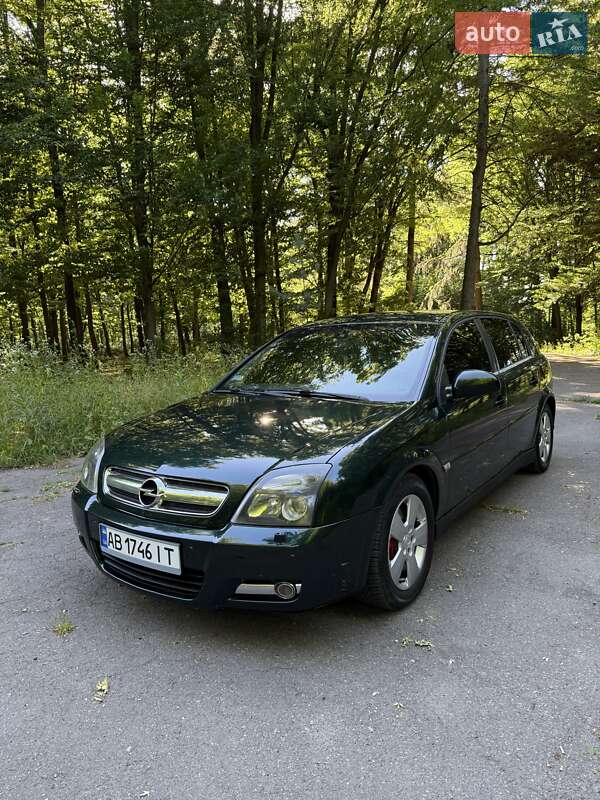 Хэтчбек Opel Signum 2004 в Жмеринке