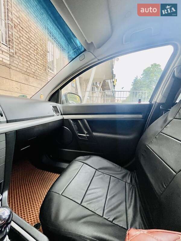 Хэтчбек Opel Signum 2003 в Львове