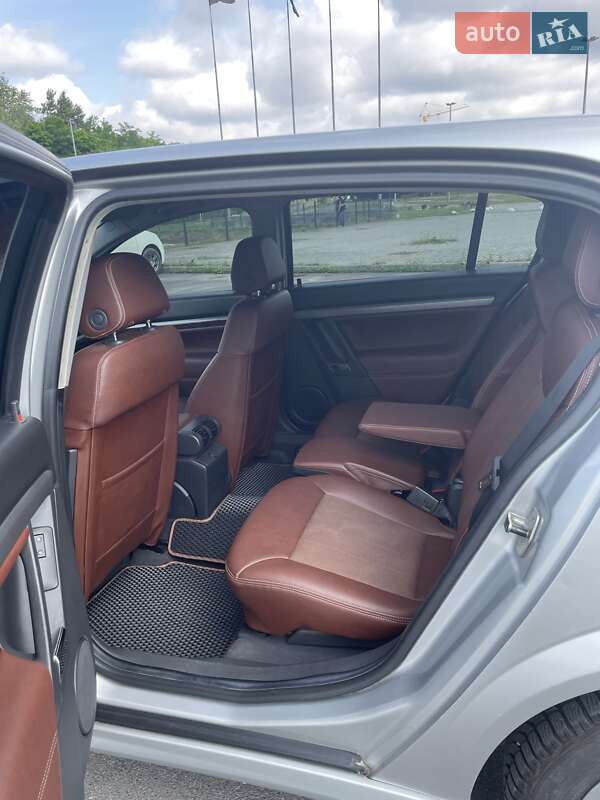 Хэтчбек Opel Signum 2008 в Львове