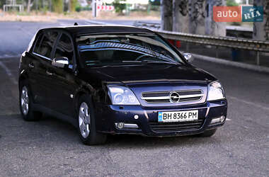 Хэтчбек Opel Signum 2004 в 