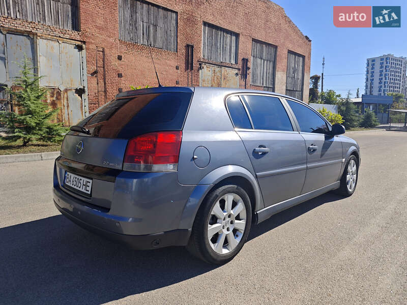 Хетчбек Opel Signum 2004 в Кропивницькому