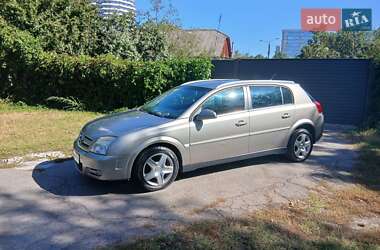 Хэтчбек Opel Signum 2003 в 