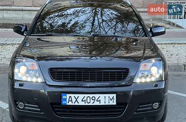 Хэтчбек Opel Signum 2003 в 