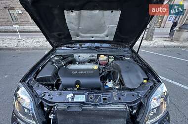 Хэтчбек Opel Signum 2003 в 
