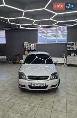 Хэтчбек Opel Signum 2003 в 
