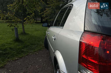 Хетчбек Opel Signum 2003 в 