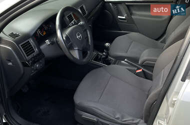 Хетчбек Opel Signum 2003 в 